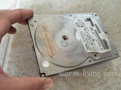 HDD破壊_破壊後ふたを閉めた